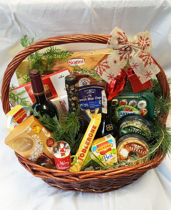 Празнична кошница - ЛУКСОЗНО ИЗОБИЛИЕ  Празнична кошница - ЛУКСОЗНО ИЗОБИЛИЕ